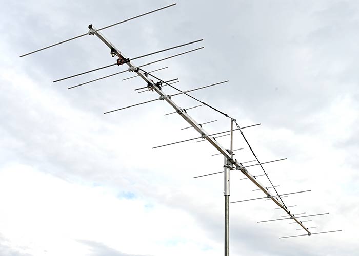 2 meter and 70 cm Dual Band Light Weight Yagi Antenna with Two Connectors PA144-432-25-4.5-2CAGP Guy Rope Support