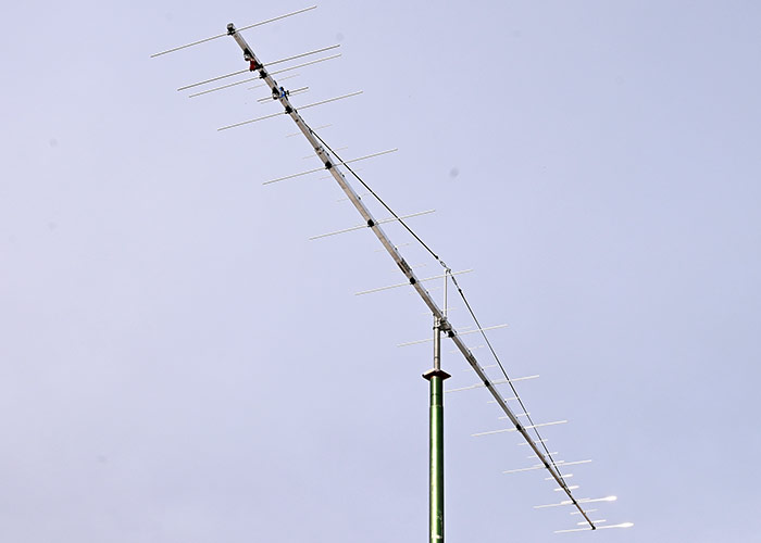 2m70DX41-2Conn 144MHz and 432MHz Dual-Band Antenna on 8m Boom Appearance