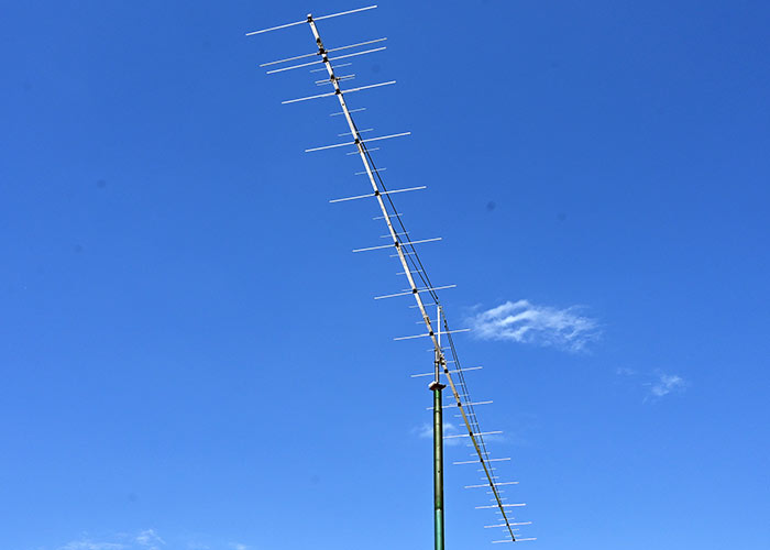 2m70DX57-2Conn DualBand Antenna 17 elements on 2 meter and 40 elements on 70cm 12m Boom