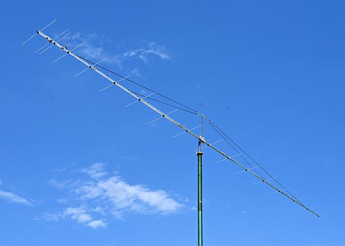 DualBand 2m 70cm Antenna 2m70DX57-2Conn on a 12m Boom Appearance