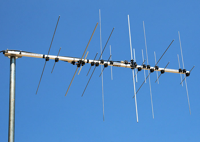 Double DualBand 2m 70cm Antenna 2x2m70cmHV20 Horizontal and Vertical Polarization Double DualBand 2m 70cm Antenna 2x2m70cmHV20