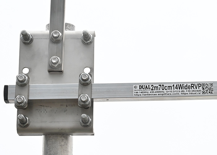 Dual Band 2m 70cm Vertical Polarization Wideband Antenna 2m70cm14WideRVP Bracket and Label