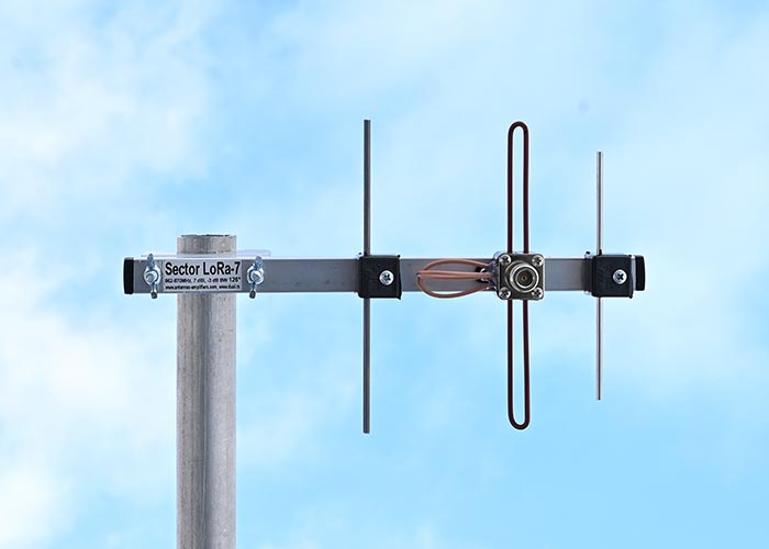 Lora Sector Panel Antenna 7dBi Extra Wide Angle 126 degrees 868 MHz