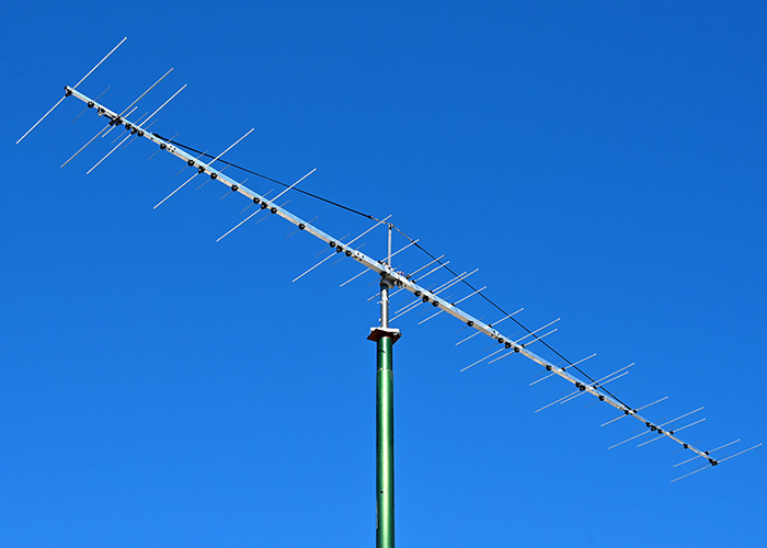 TriBand 2m 222MHz 70cm Antenna Two Connectors 2m222M70cm50-2C two connectors TriBand 2m 222MHz 70cm Antenna Two Connectors 2m222M70cm50-2C