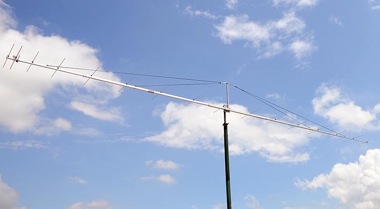 2m Upper Stack Antenna Lower Connector 11.3 m Boom Double Guy Rope Support Low Noise EME G/T=-2 dB Yagi PA144-16-12DGP